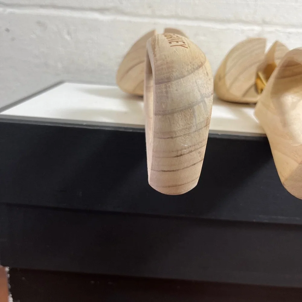 Cheaney Wood Shoe Trees Natural‎ Split Toe Gold Tone Hardware Size L UK 10 – 11